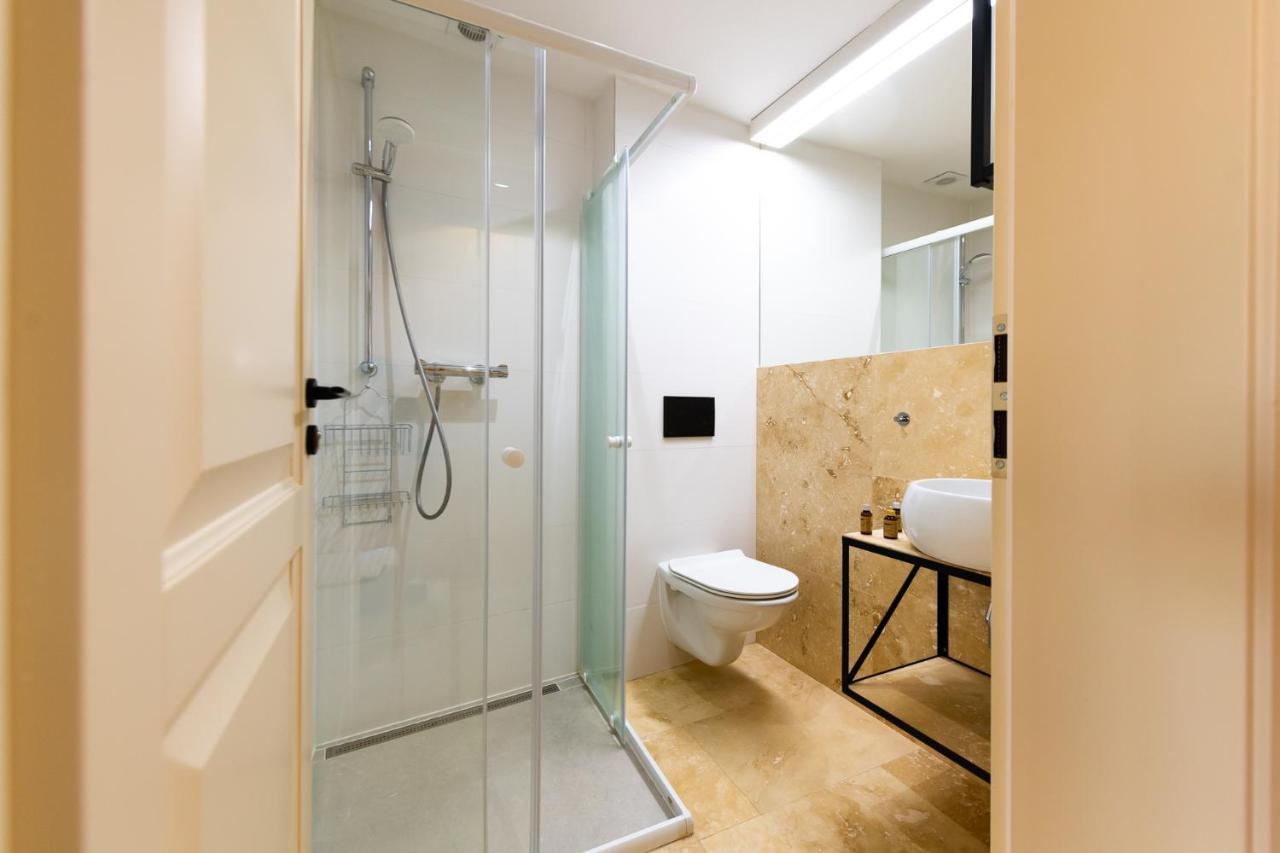 Hotel Desatero Mikulov Bagian luar foto