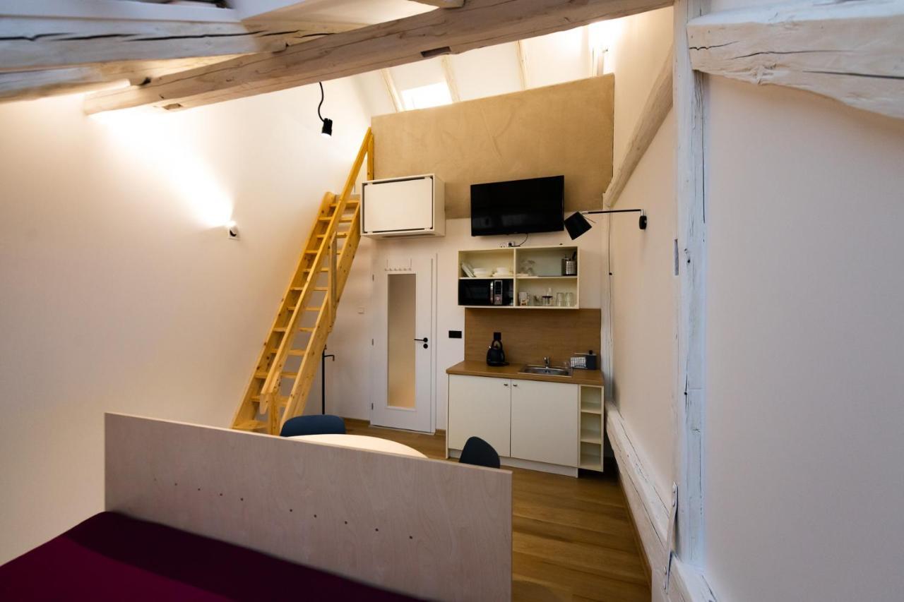 Hotel Desatero Mikulov Bagian luar foto