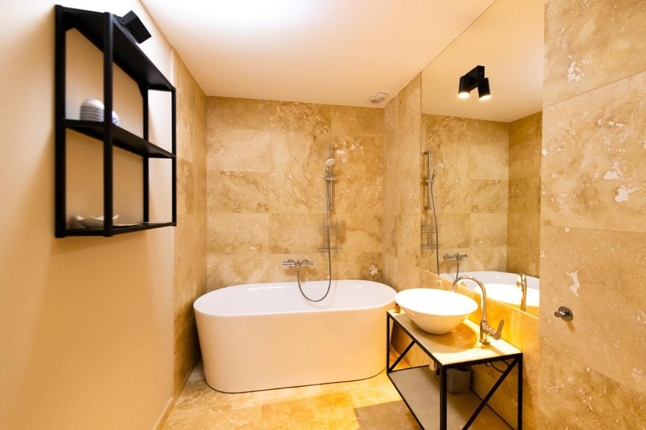 Hotel Desatero Mikulov Bagian luar foto